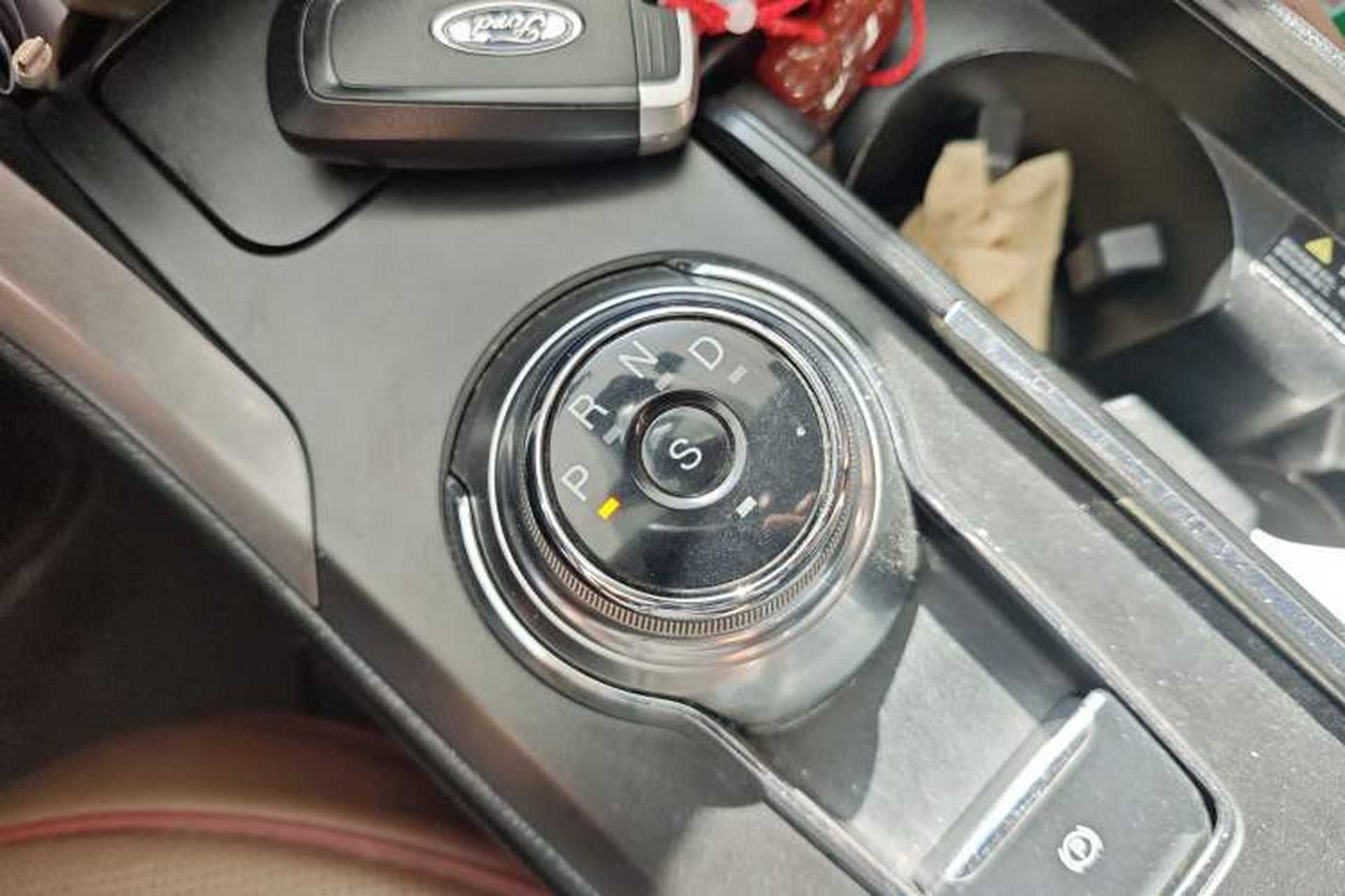 Used Ford Mondeo 2017 EcoBoost 180 Stylish Model Gear Lever