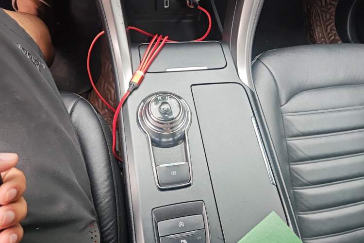 Used Ford Mondeo 2017 EcoBoost 180 Luxury Model Gear Lever