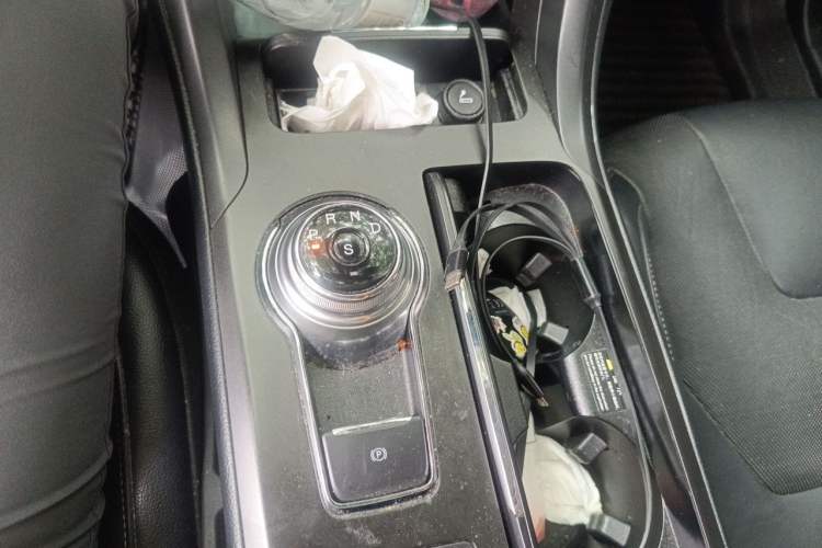 Used Ford Mondeo 2017 EcoBoost 245 Luxury Sport Model Gear Lever