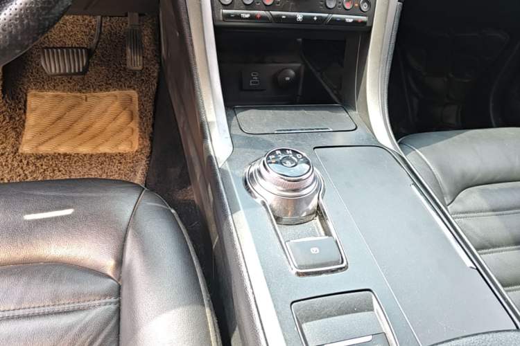 Used Ford Mondeo 2017 EcoBoost 180 Stylish Model Gear Lever