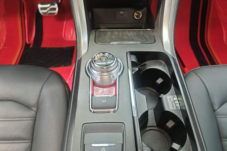 Used Ford Mondeo 2017 EcoBoost 180 Stylish Model Gear Lever