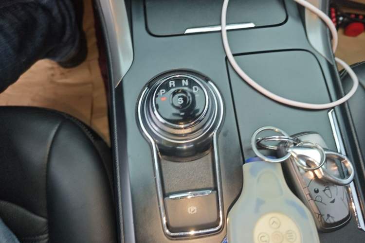 Used Ford Mondeo 2017 EcoBoost 200 Luxury Model Gear Lever