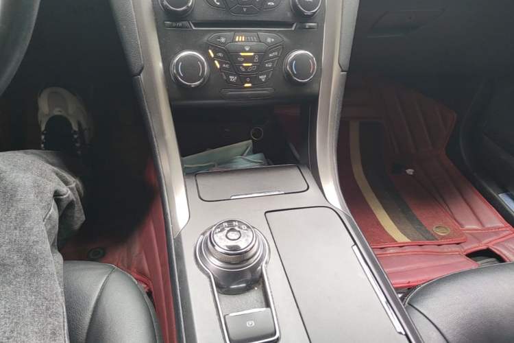 Used Ford Mondeo 2017 EcoBoost 180 Stylish Model Gear Lever