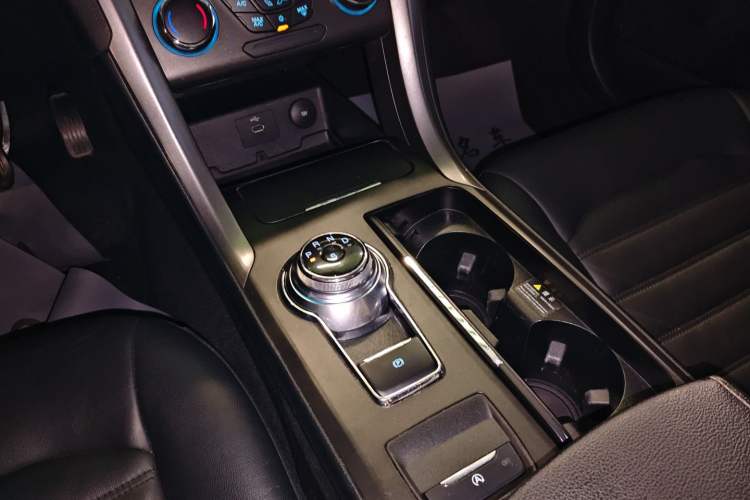 Used Ford Mondeo 2017 EcoBoost 180 Stylish Model Gear Lever