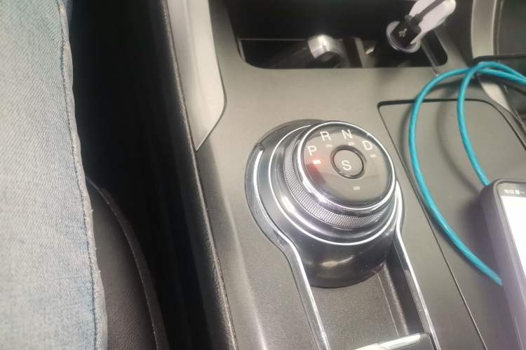 Used Ford Mondeo 2017 EcoBoost 180 Stylish Model Gear Lever