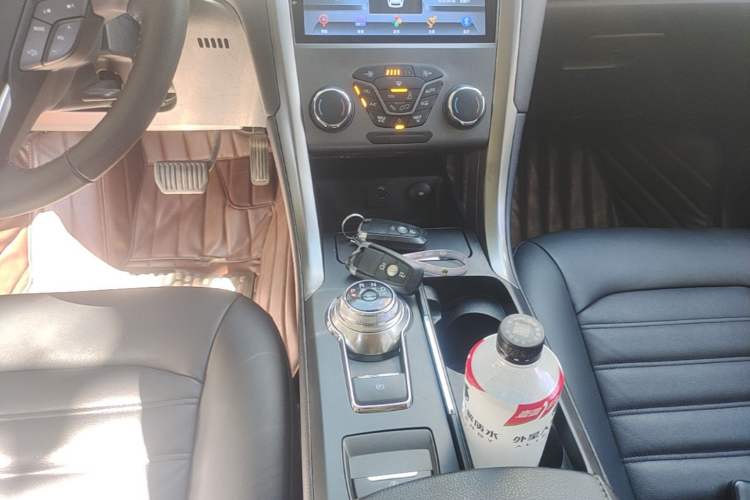 Used Ford Mondeo 2017 EcoBoost 180 Stylish Model Gear Lever