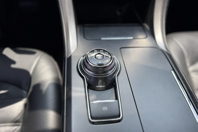 Used Ford Mondeo 2017 EcoBoost 180 Stylish Model Gear Lever
