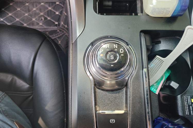 Used Ford Mondeo 2017 EcoBoost 200 Luxury Model Gear Lever
