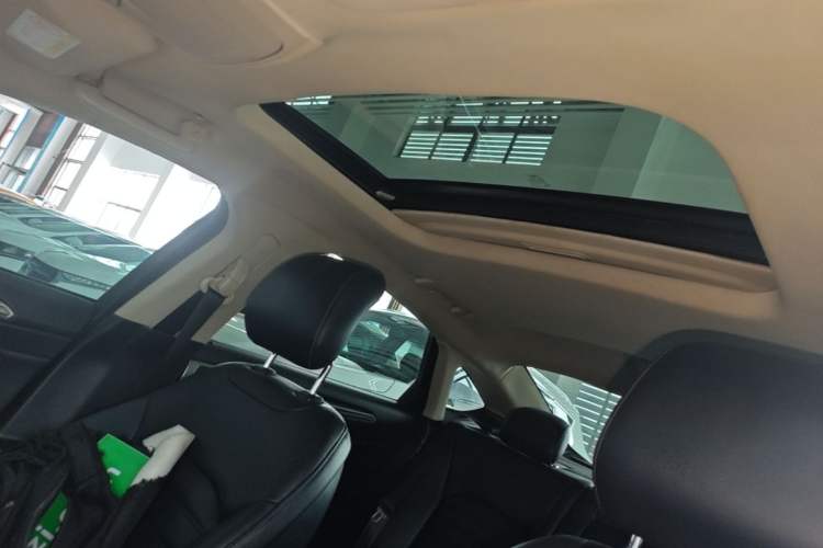 Used Ford Mondeo 2017 EcoBoost 180 Stylish Model Headliner