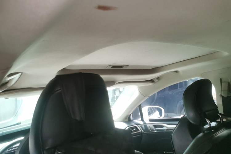Used Ford Mondeo 2017 EcoBoost 180 Luxury Model Headliner