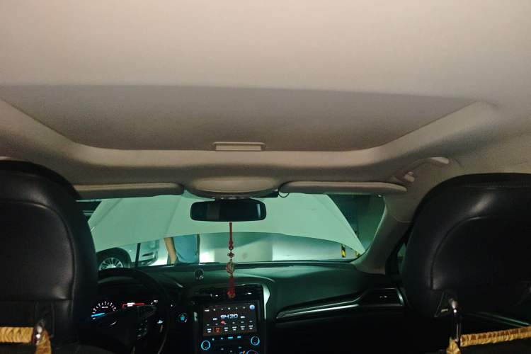 Used Ford Mondeo 2017 EcoBoost 180 Stylish Model Headliner