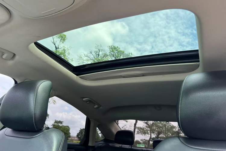 Used Ford Mondeo 2017 EcoBoost 200 Stylish Model Headliner