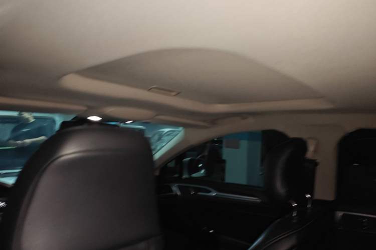 Used Ford Mondeo 2017 EcoBoost 180 Stylish Model Headliner