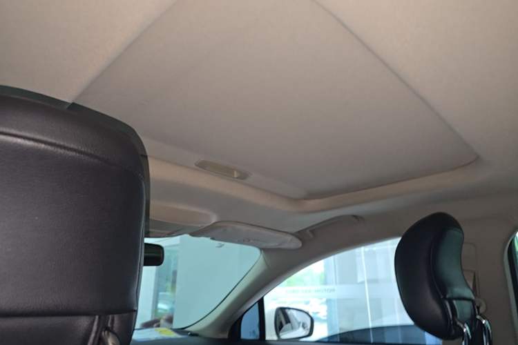 Used Ford Mondeo 2017 EcoBoost 180 Stylish Model Headliner