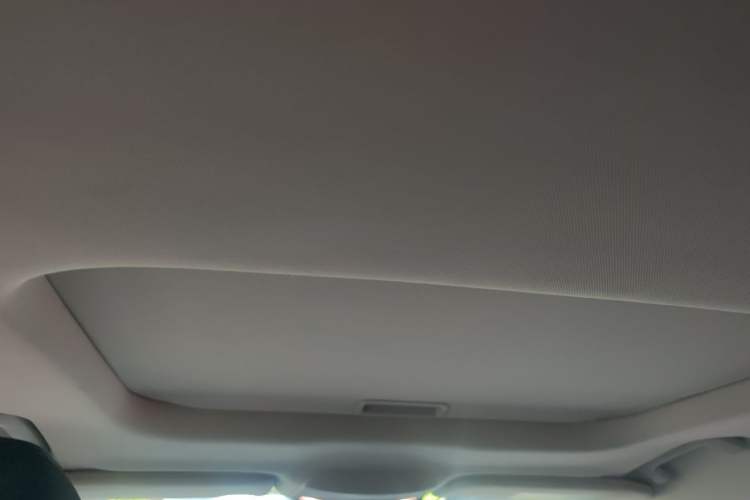 Used Ford Mondeo 2017 EcoBoost 180 Luxury Model Headliner