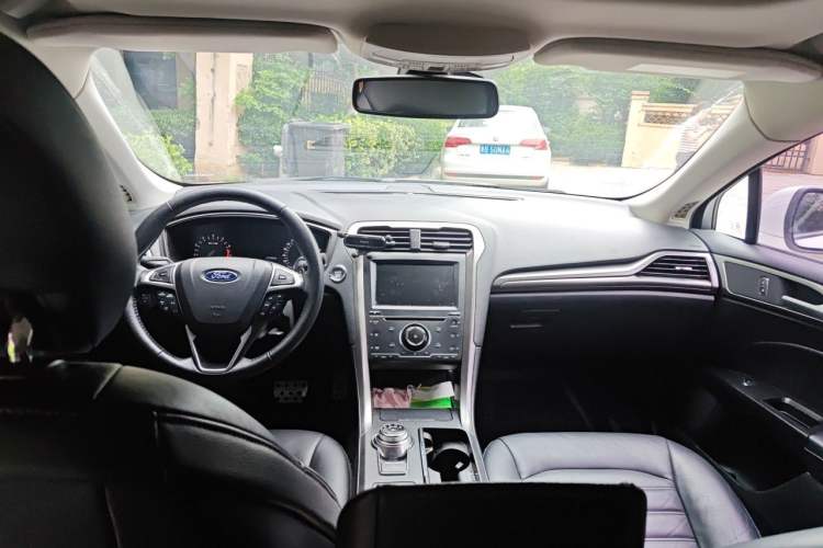 Used Ford Mondeo 2017 EcoBoost 180 Stylish Model Headliner