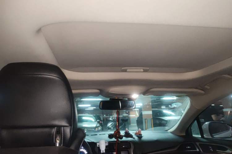 Used Ford Mondeo 2017 EcoBoost 180 Stylish Model Headliner