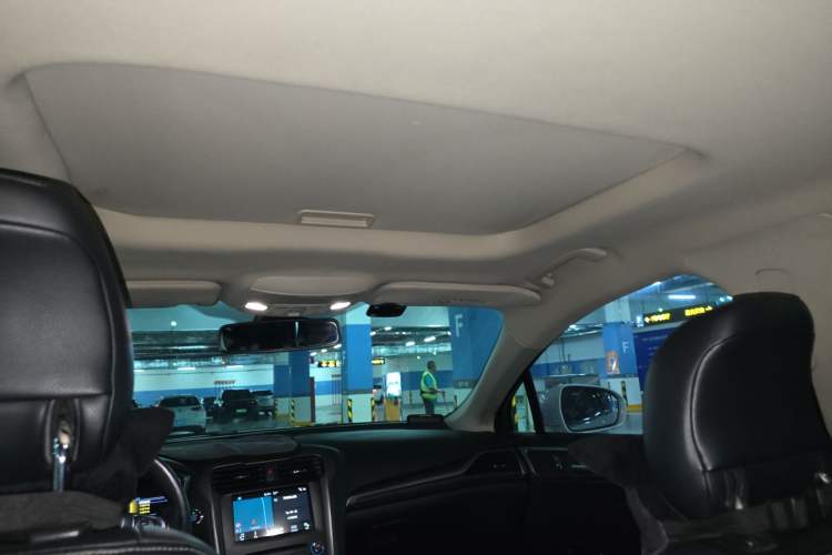 Used Ford Mondeo 2017 EcoBoost 200 Stylish Model Headliner
