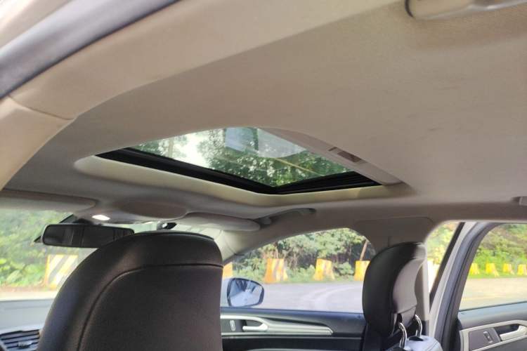 Used Ford Mondeo 2017 EcoBoost 180 Stylish Model Headliner