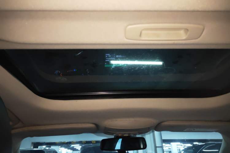 Used Ford Mondeo 2017 EcoBoost 180 Stylish Model Headliner