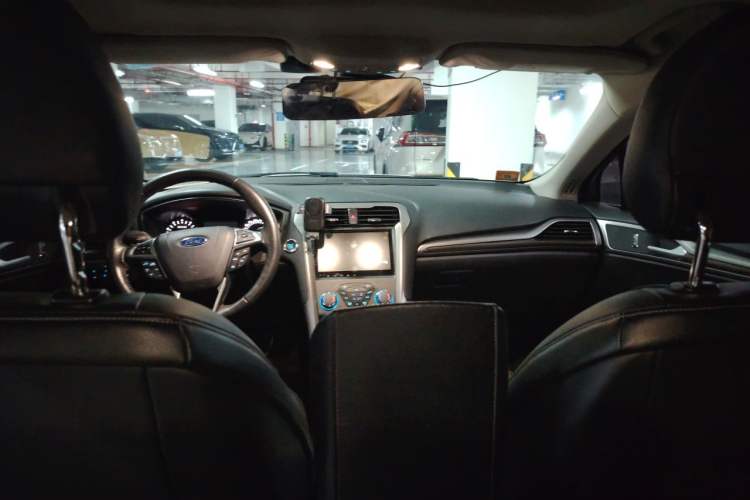 Used Ford Mondeo 2017 EcoBoost 180 Stylish Model Headliner