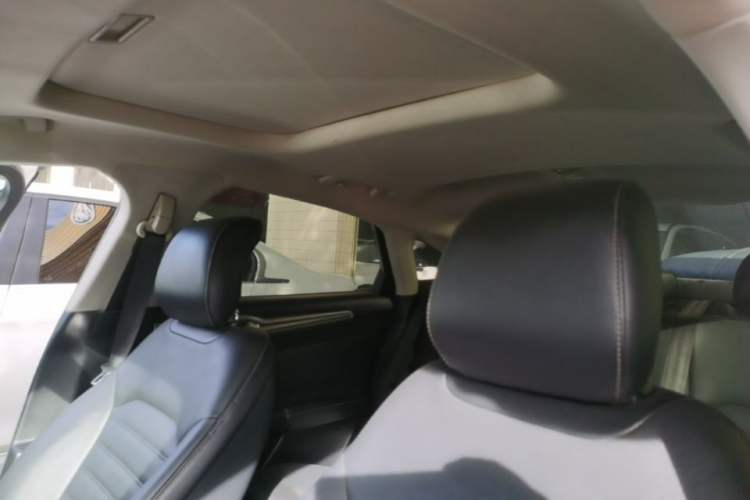 Used Ford Mondeo 2017 EcoBoost 200 Stylish Model Headliner