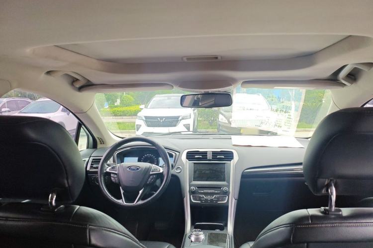 Used Ford Mondeo 2017 EcoBoost 180 Luxury Model Headliner