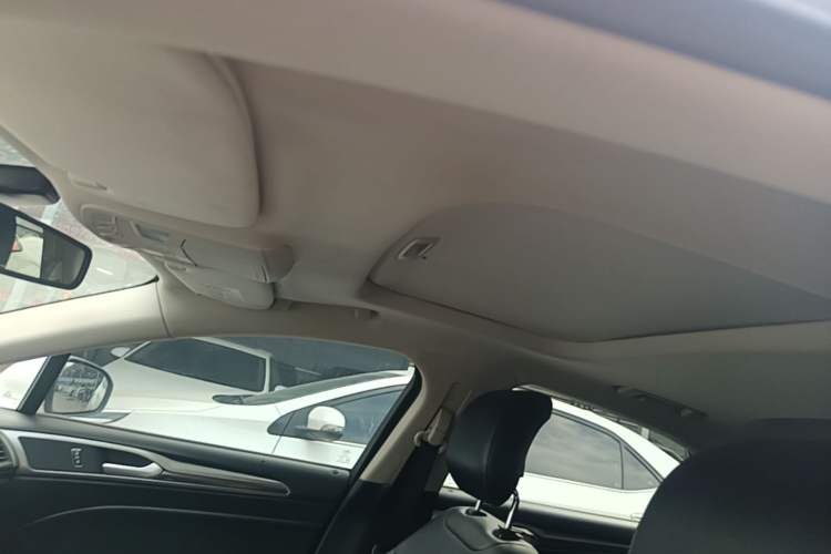 Used Ford Mondeo 2017 EcoBoost 180 Stylish Model Headliner