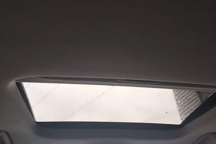 Used Ford Mondeo 2017 EcoBoost 200 Luxury Model Headliner