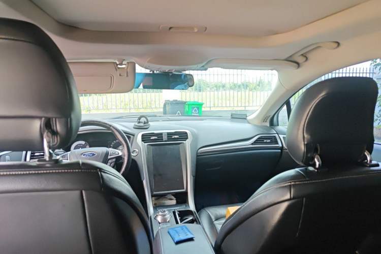Used Ford Mondeo 2017 EcoBoost 180 Stylish Model Headliner