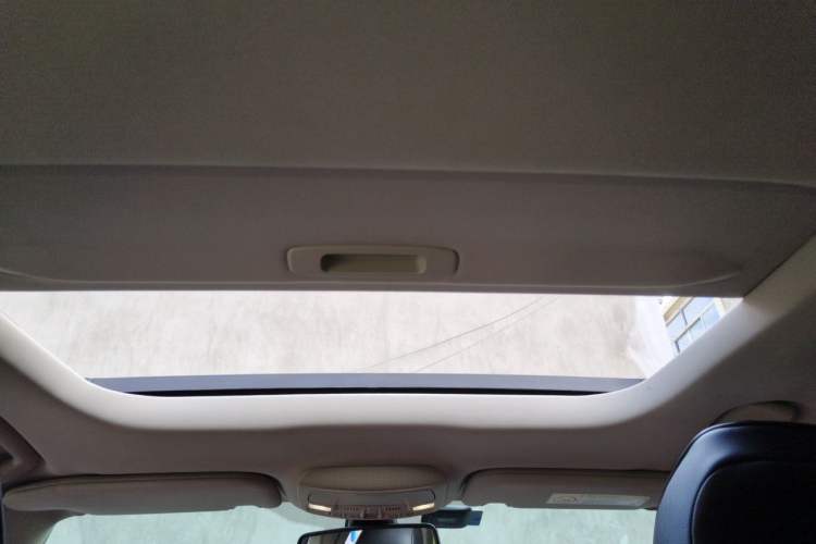 Used Ford Mondeo 2017 Facelifted EcoBoost 200 Luxury Version Headliner