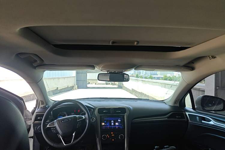 Used Ford Mondeo 2017 EcoBoost 180 Stylish Model Headliner
