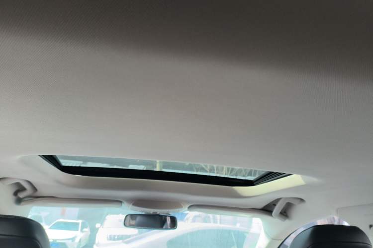 Used Ford Mondeo 2017 EcoBoost 180 Stylish Model Headliner