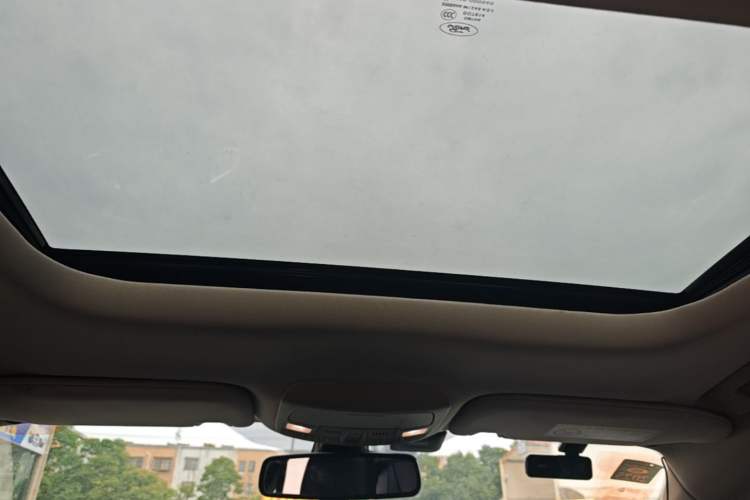 Used Ford Mondeo 2017 EcoBoost 180 Luxury Model Headliner