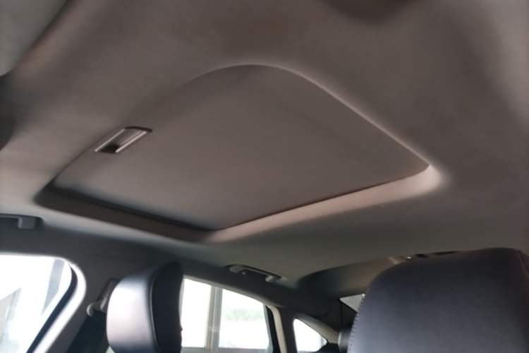 Used Ford Mondeo 2017 EcoBoost 180 Luxury Model Headliner