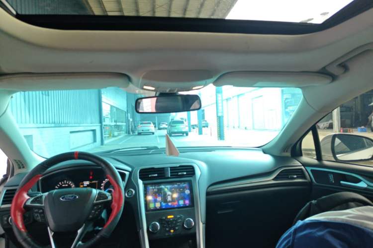 Used Ford Mondeo 2017 EcoBoost 180 Stylish Model Headliner