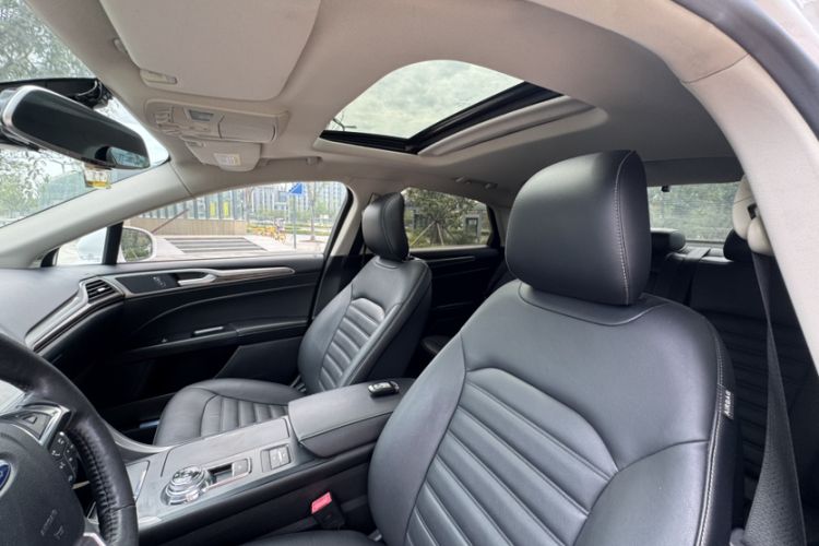 Used Ford Mondeo 2017 Restyled EcoBoost 180 Luxury Version Headliner