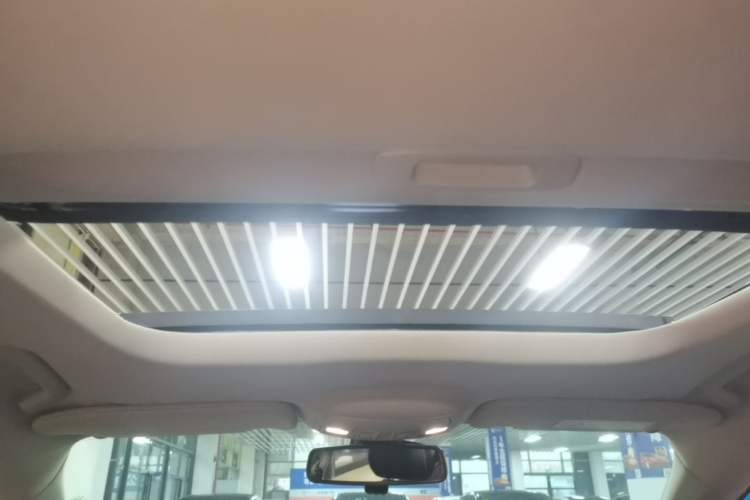 Used Ford Mondeo 2017 Restyled EcoBoost 200 Fashion Edition Headliner