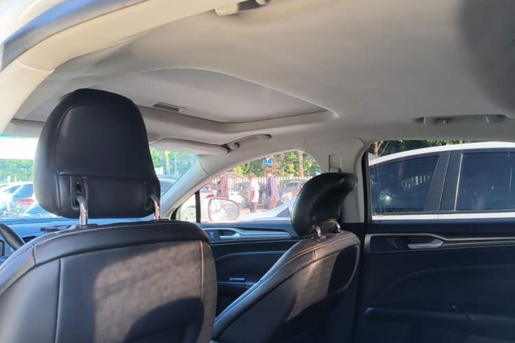Used Ford Mondeo 2017 EcoBoost 180 Stylish Model Headliner