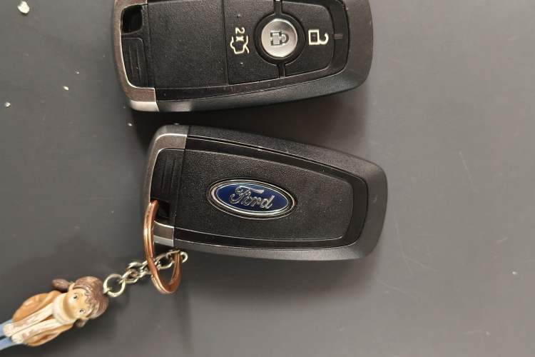 Used Ford Mondeo 2017 EcoBoost 180 Stylish Model Interior 1