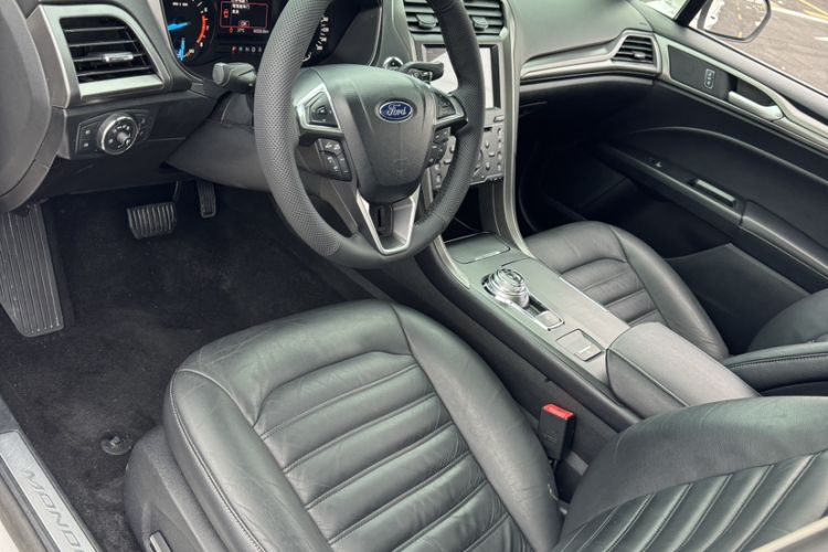 Used Ford Mondeo 2017 EcoBoost 180 Stylish Model Interior 1