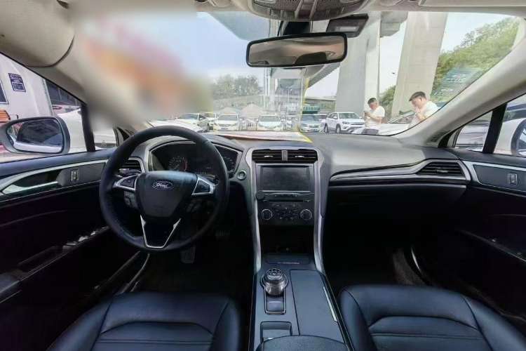 Used Ford Mondeo 2017 EcoBoost 180 Stylish Model Interior 1