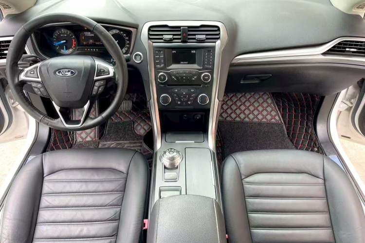 Used Ford Mondeo 2017 EcoBoost 180 Stylish Model Interior 1