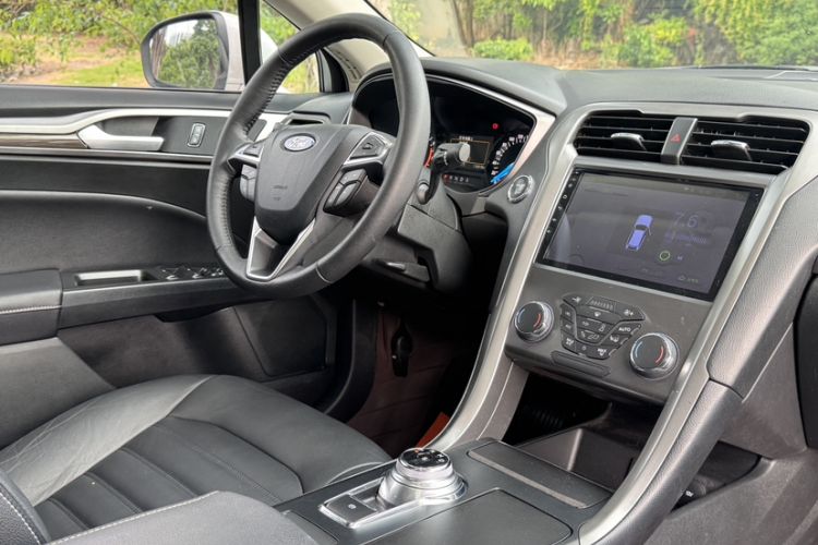 Used Ford Mondeo 2017 Facelifted EcoBoost 180 Fashion Edition Interior 1