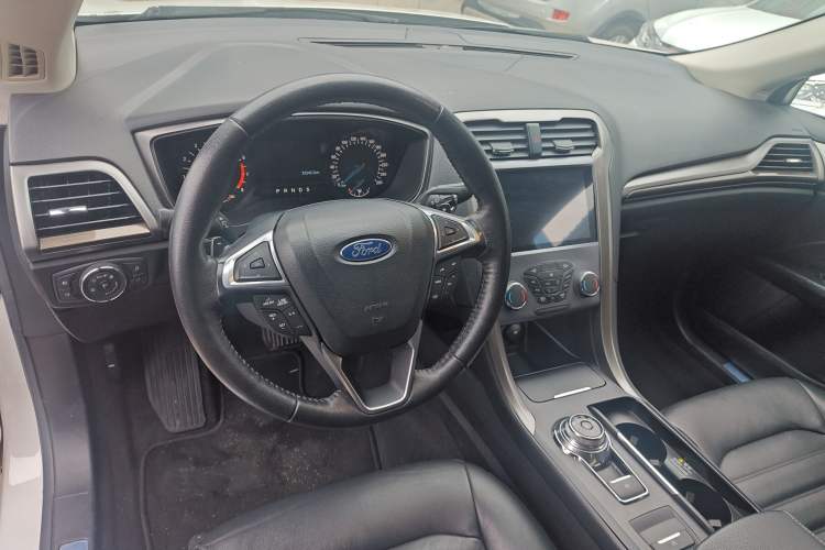 Used Ford Mondeo 2017 Facelifted EcoBoost 180 Fashion Edition Interior 2