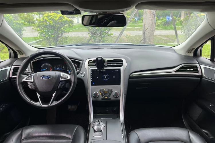 Used Ford Mondeo 2017 EcoBoost 200 Stylish Model Interior 2