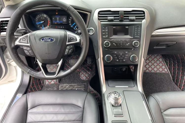 Used Ford Mondeo 2017 EcoBoost 180 Stylish Model Interior 2