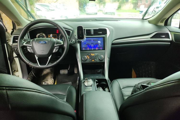 Used Ford Mondeo 2017 EcoBoost 180 Stylish Model Interior 2