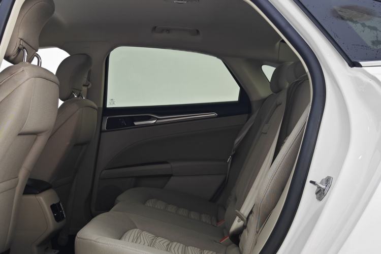 Used Ford Mondeo 2017 EcoBoost 180 Comfort Model Interior 3