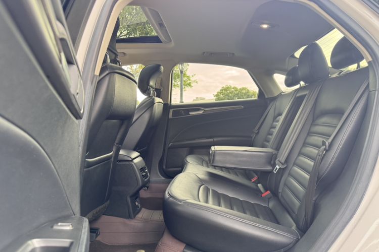 Used Ford Mondeo 2017 Facelifted EcoBoost 180 Fashion Edition Interior 3